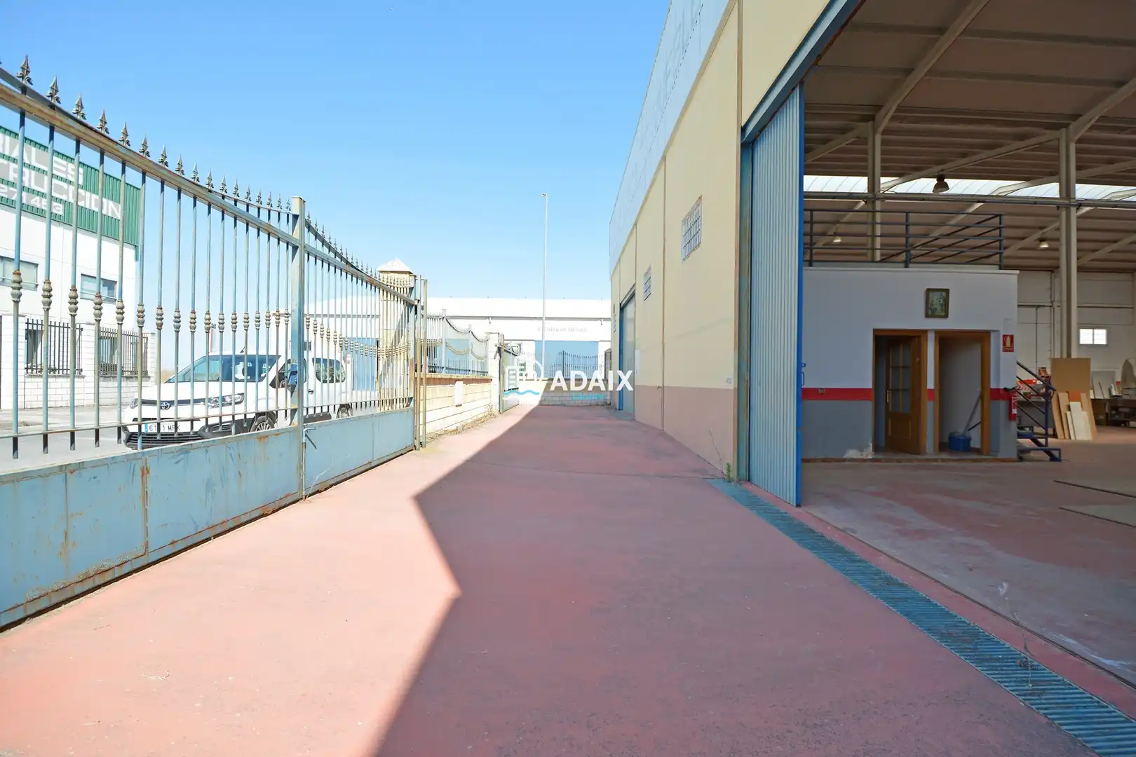 Vista exterior de Nave industrial en venta en Arroyo de la Luz