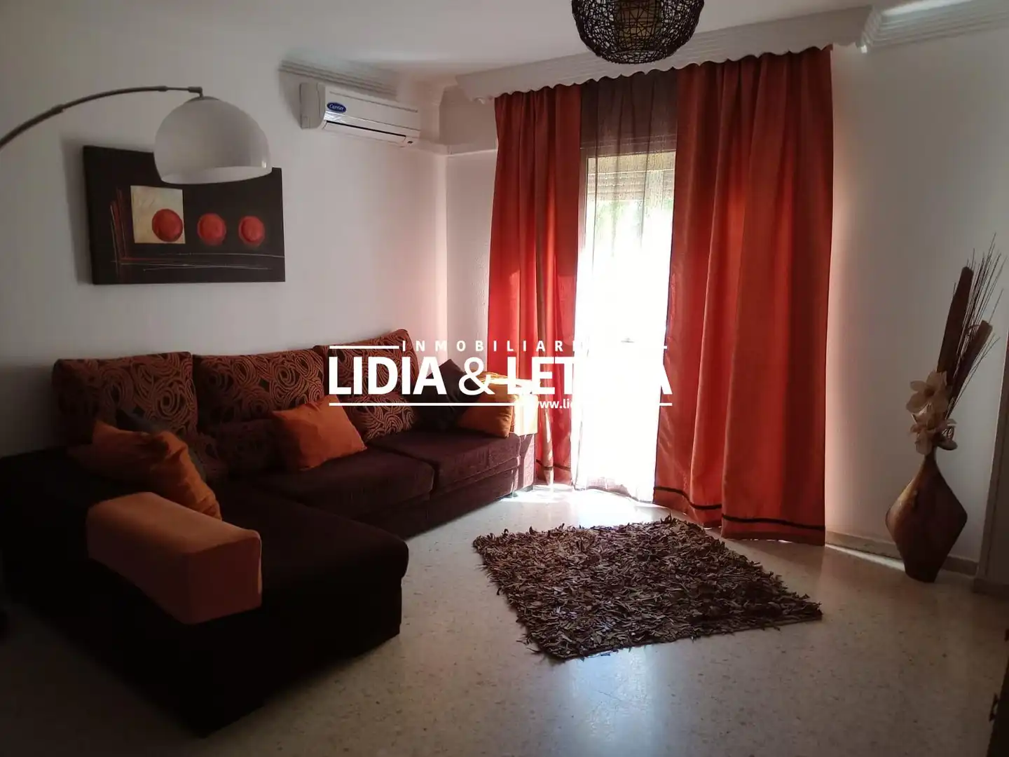 Sala d'estar de Pis en venda en Alcalá de Guadaira amb Aire condicionat, Calefacció i Jardí privat