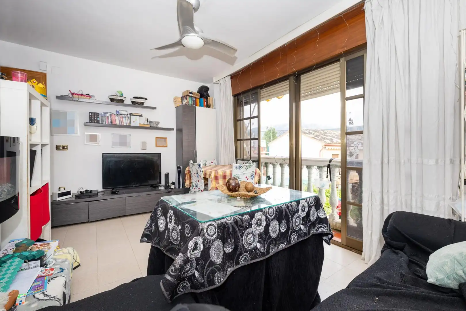 Living room of Flat for sale in La Zubia  with Air Conditioner, Storage room and Balcony