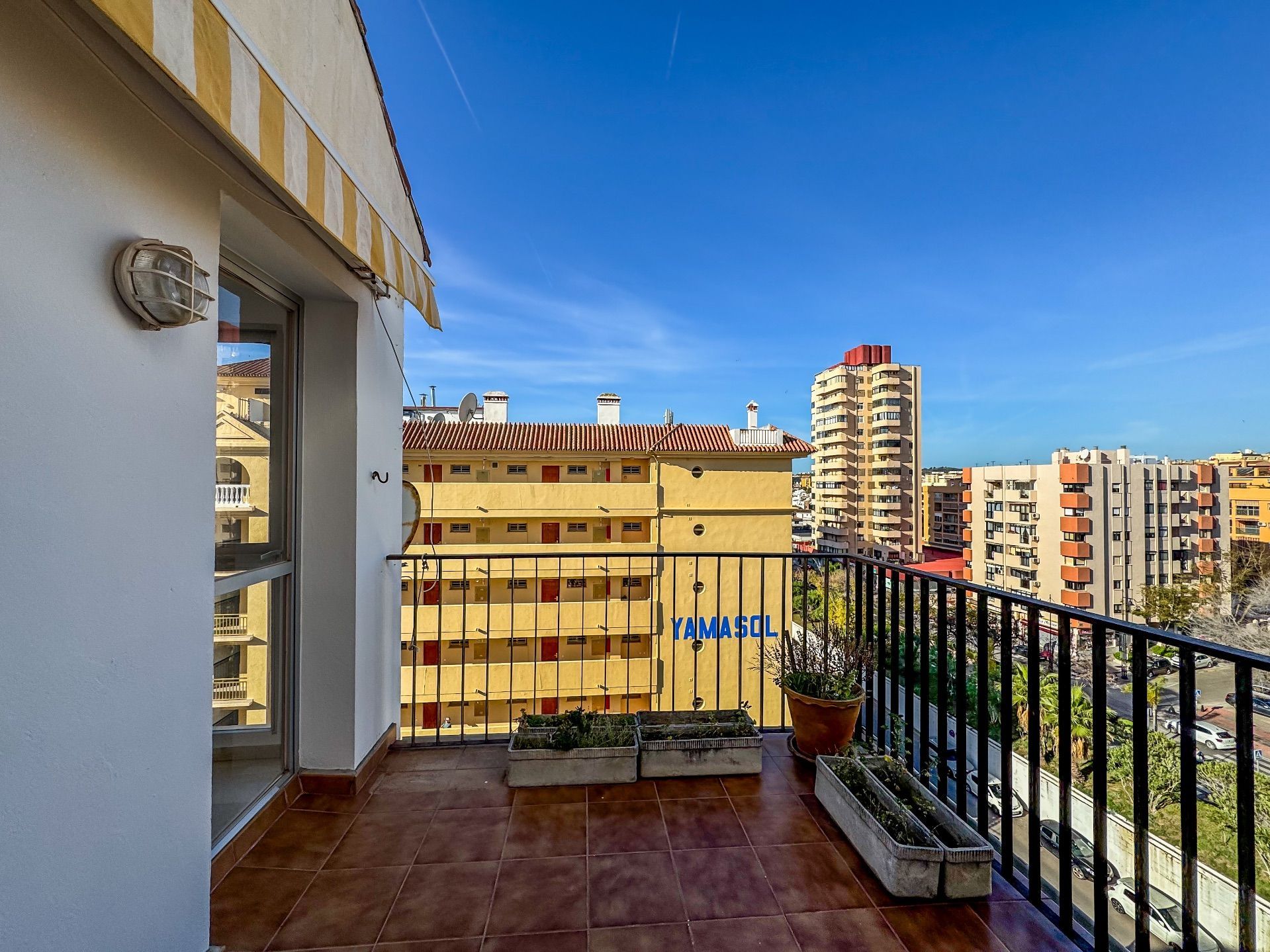 Terraza de Apartamento en venta en Fuengirola con Terraza, Trastero y Piscina comunitaria