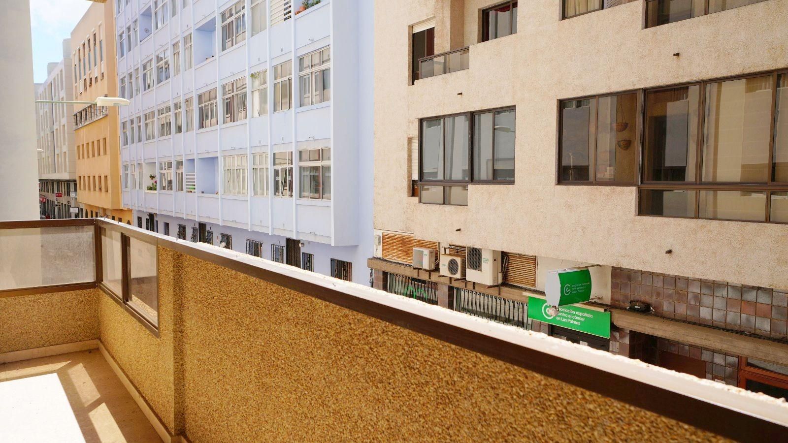 Exterior view of Flat for sale in Las Palmas de Gran Canaria  with Balcony