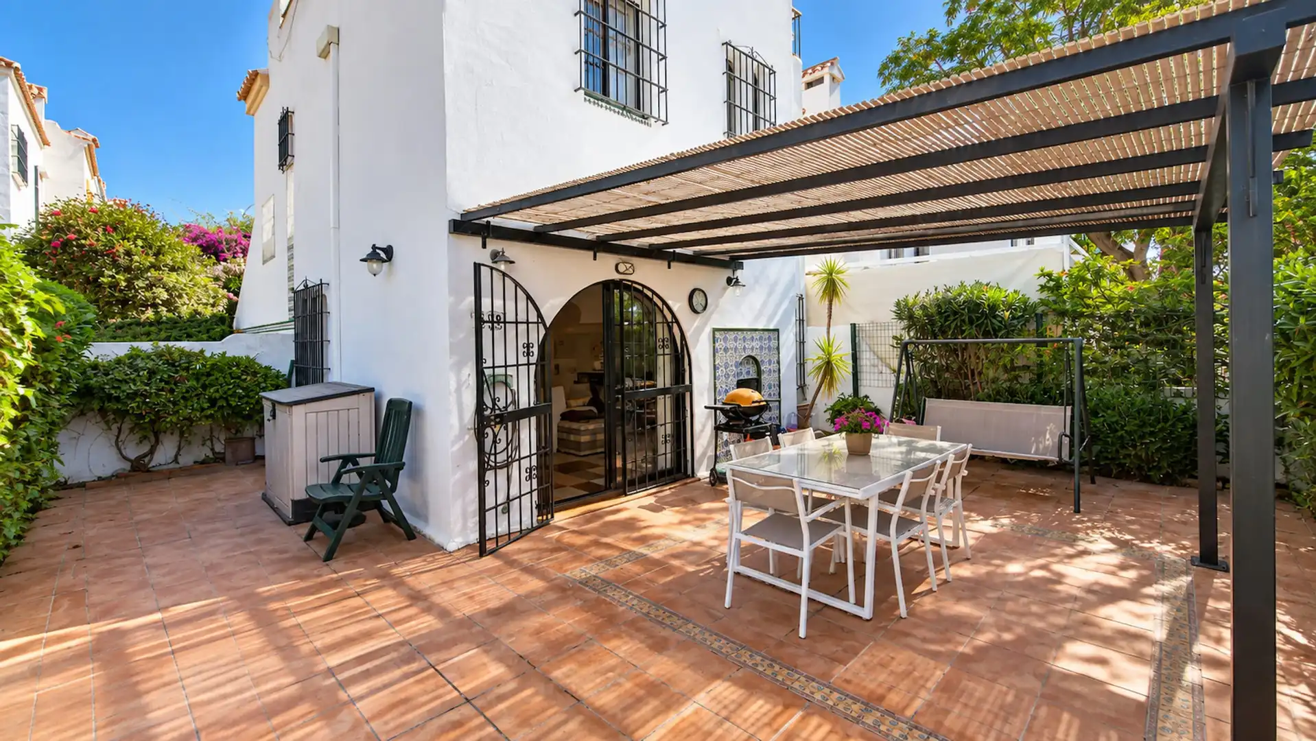 Maison jumelée avec piscine à vendre à Marina de Casares