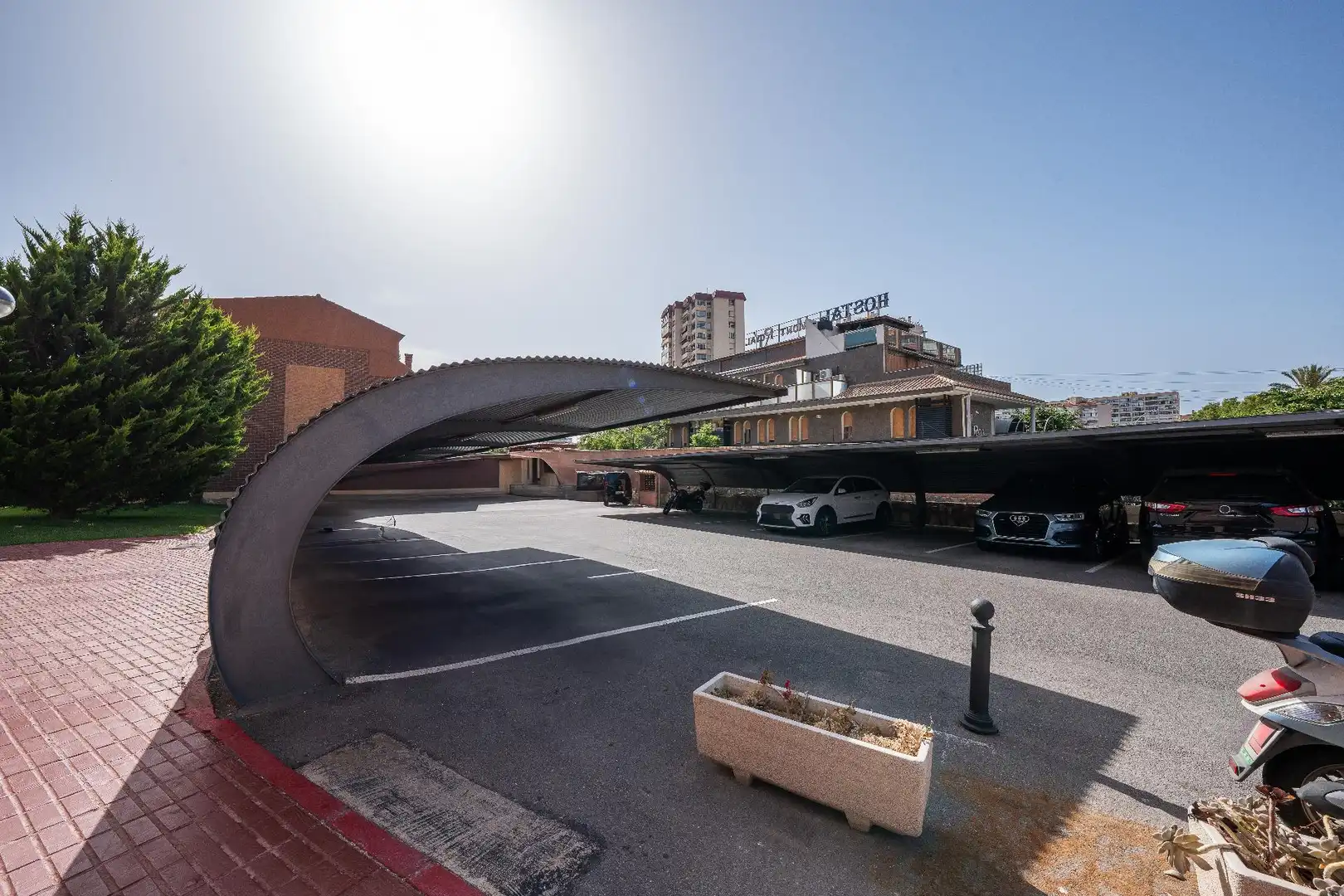 Parking de Apartamento en venta en Alicante / Alacant con Piscina comunitaria