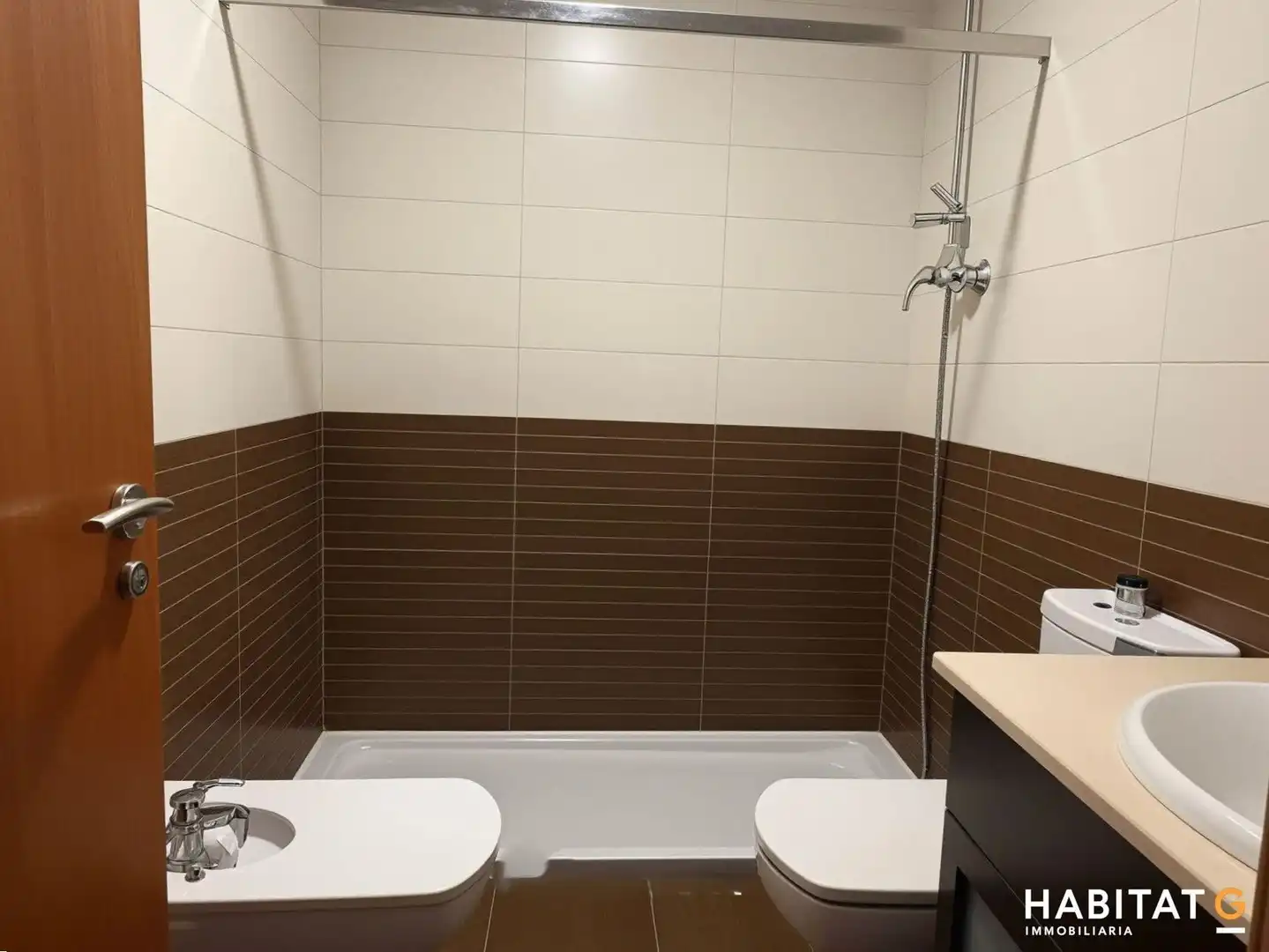 Baño de Piso en venta en Bellpuig con Calefacción, Terraza y Trastero