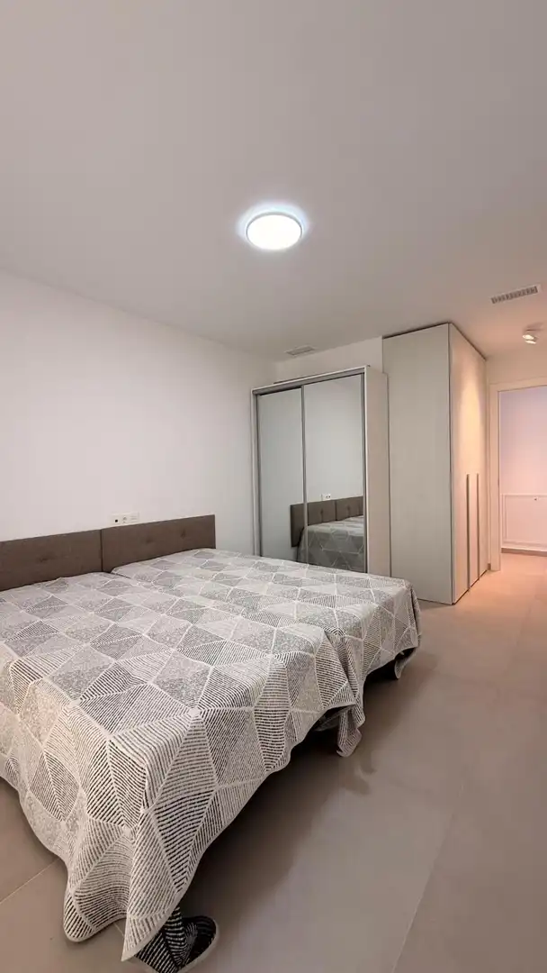 Schlafzimmer von Dachboden zum Verkauf in Benalmádena mit Klimaanlage, Terrasse und Abstellraum