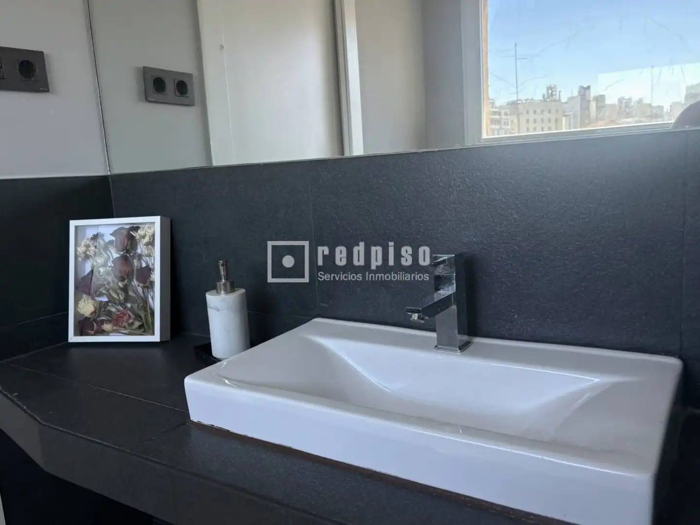 Bathroom of Study for rent in Madrid  with Air Conditioner, Heating and Terrace