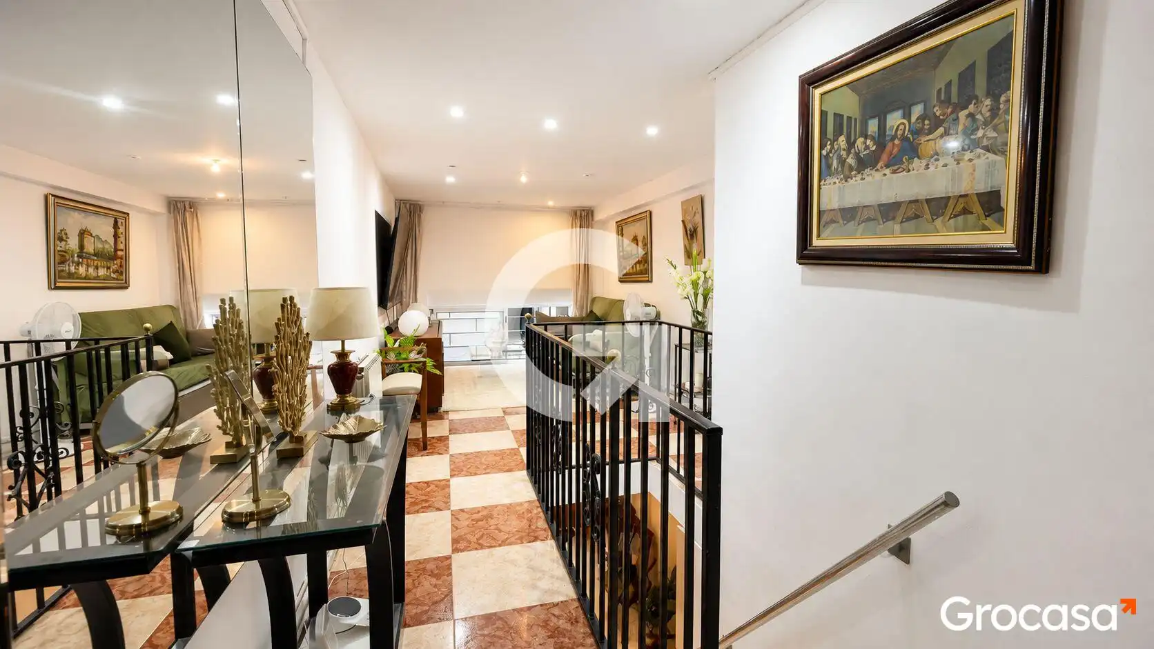 Flat for sale in Barcelona  with Air Conditioner and Heating