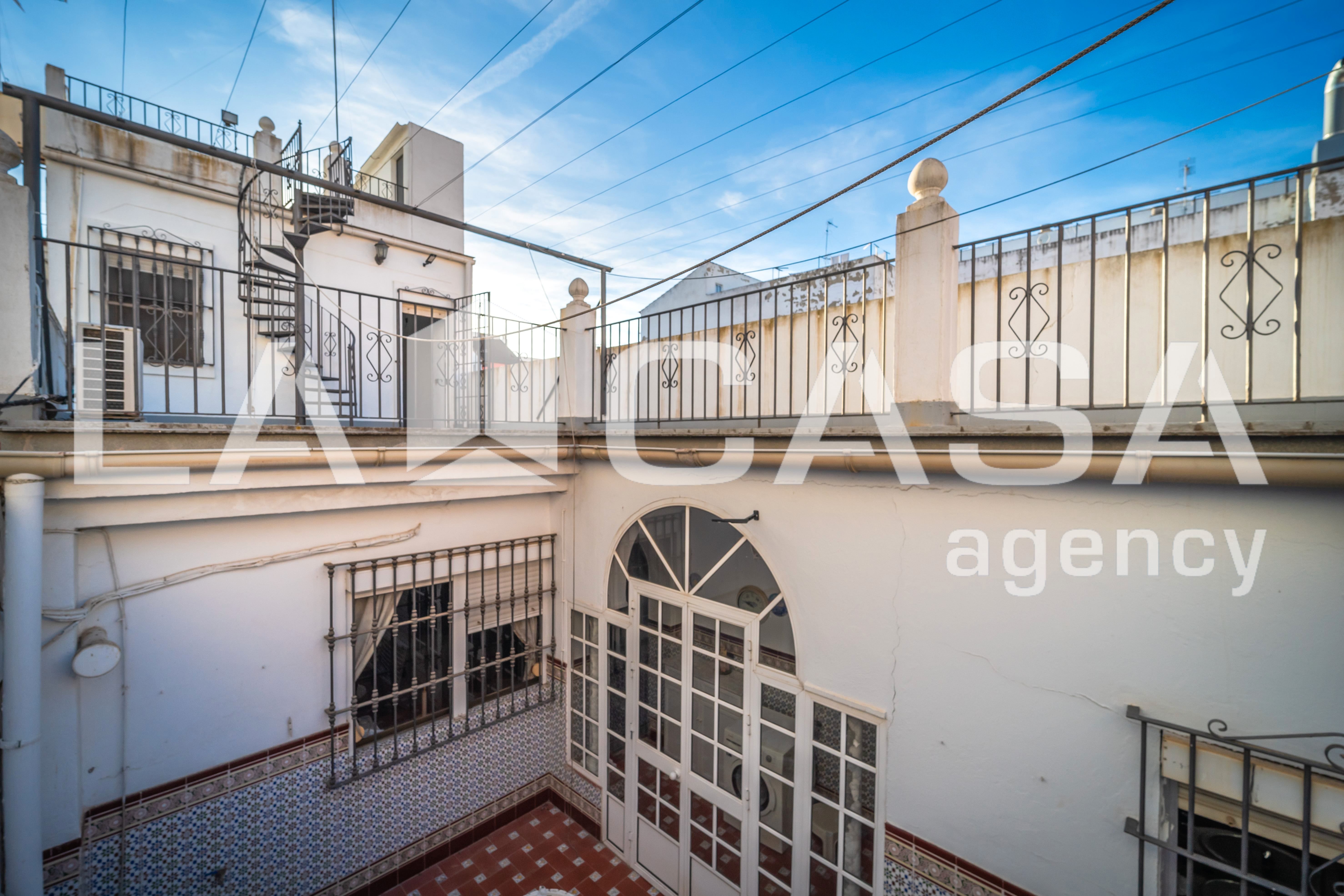 Casa o xalet en venda a Centro - Doña Mercedes