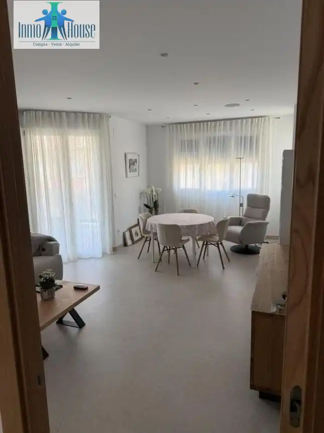 Appartamento con terrazza in vendita a Industria, imagen 2