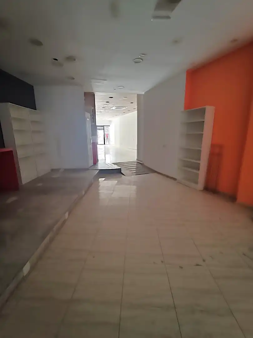Local comercial de lloguer a Calle Madrid, imagen 11