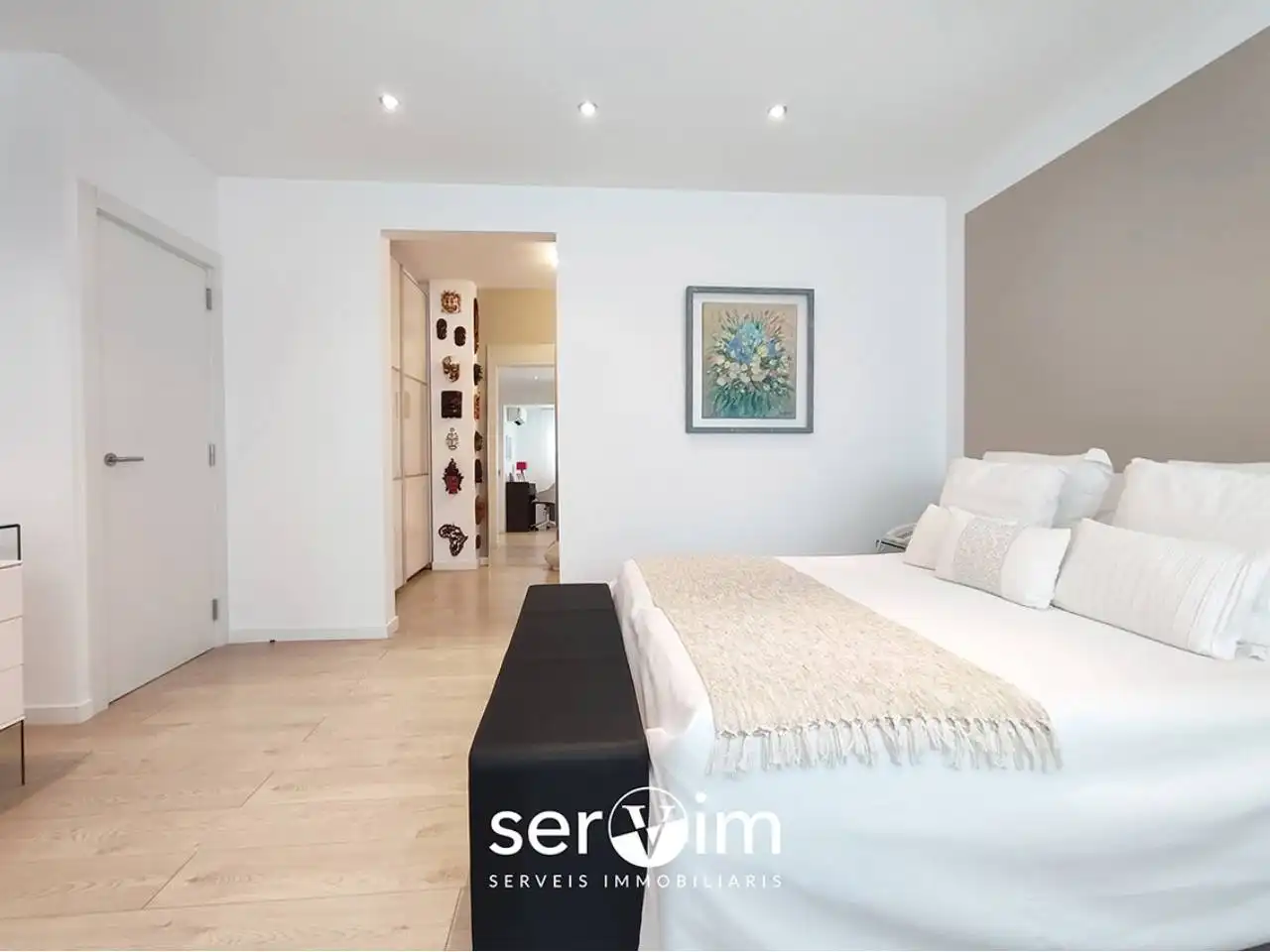 Habitación de Casa adosada en venta en Girona con Aire acondicionado, Calefacción y Jardín privado