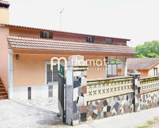 Vista exterior de Casa o xalet en venda en Massanes amb Jardí privat i Terrassa