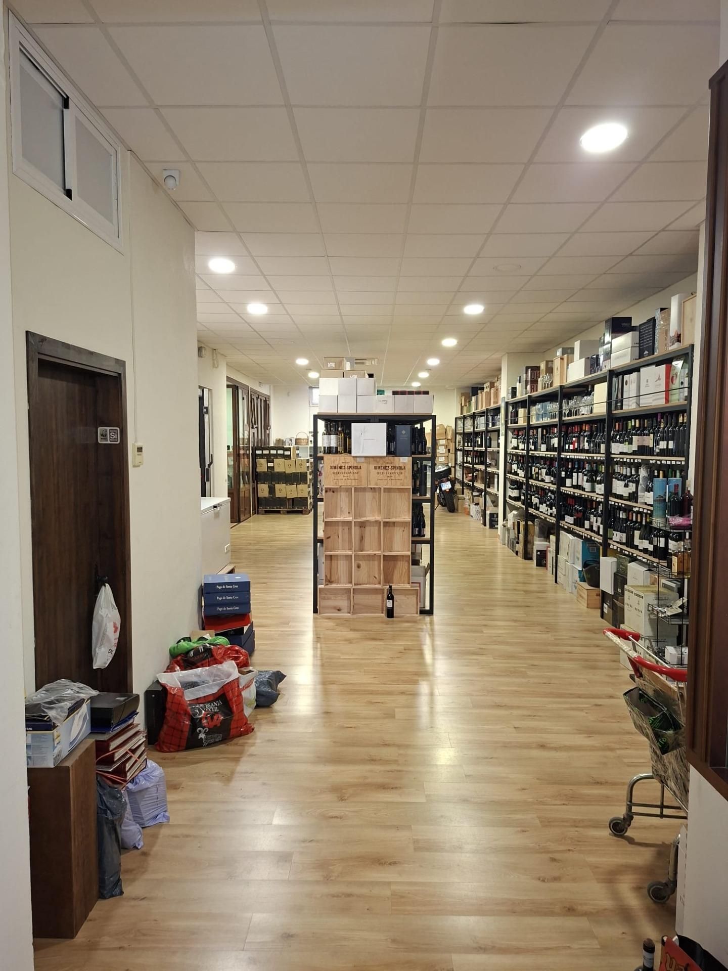 Premises for sale in  Sevilla Capital  with Air Conditioner