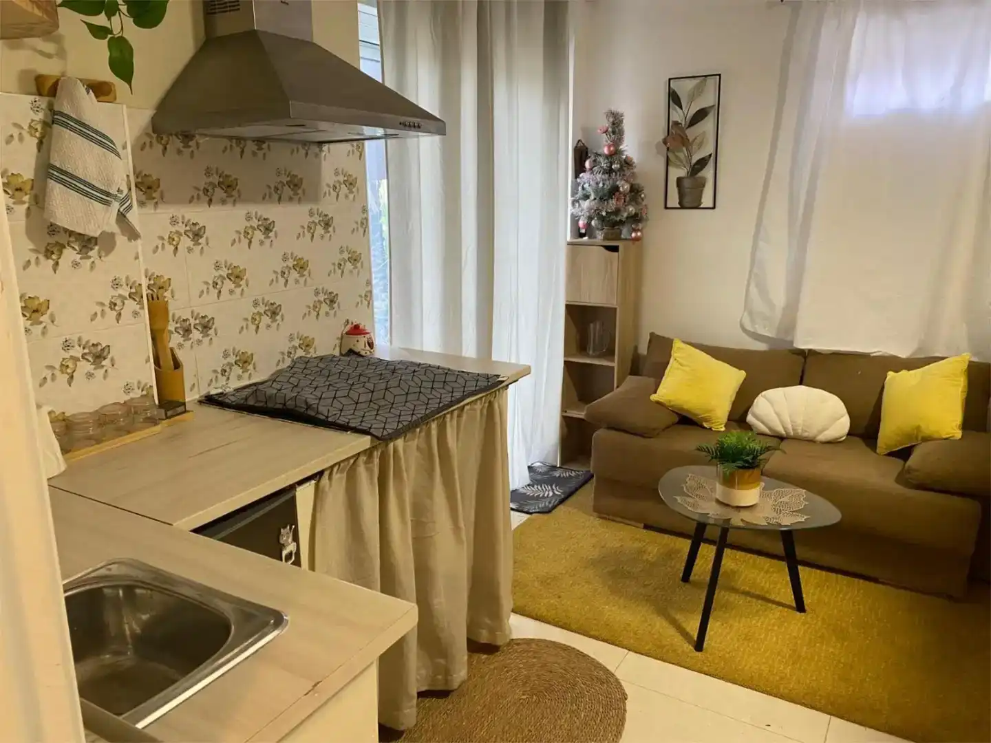 Küche von Wohnung zur Miete in Gilet mit Klimaanlage