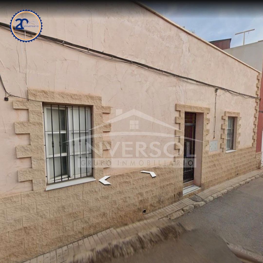 Vista exterior de Casa o xalet en venda en  Almería Capital