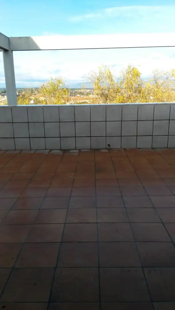 Terraza de Piso de alquiler en Pozuelo de Alarcón con Piscina
