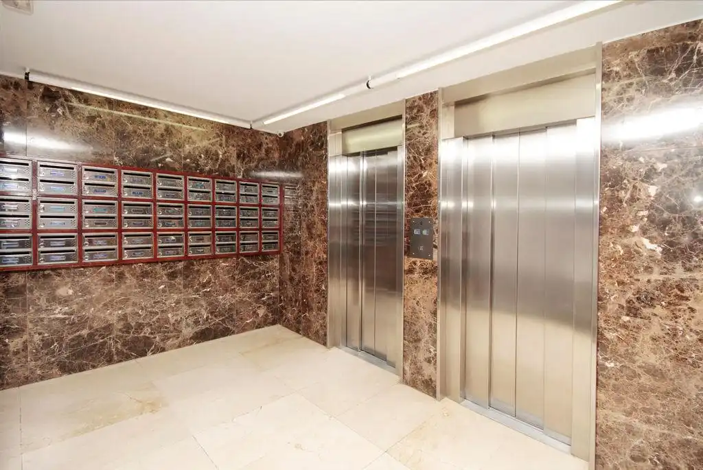 Flat with lift for sale in Les Corts, imagen 30
