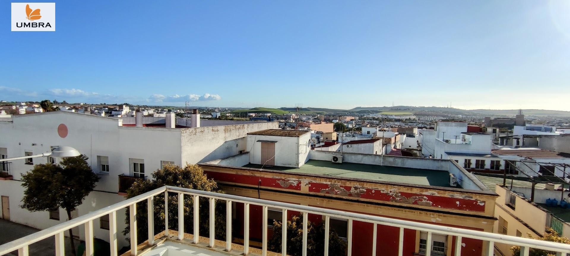 Vista exterior de Pis en venda en Jerez de la Frontera amb Terrassa