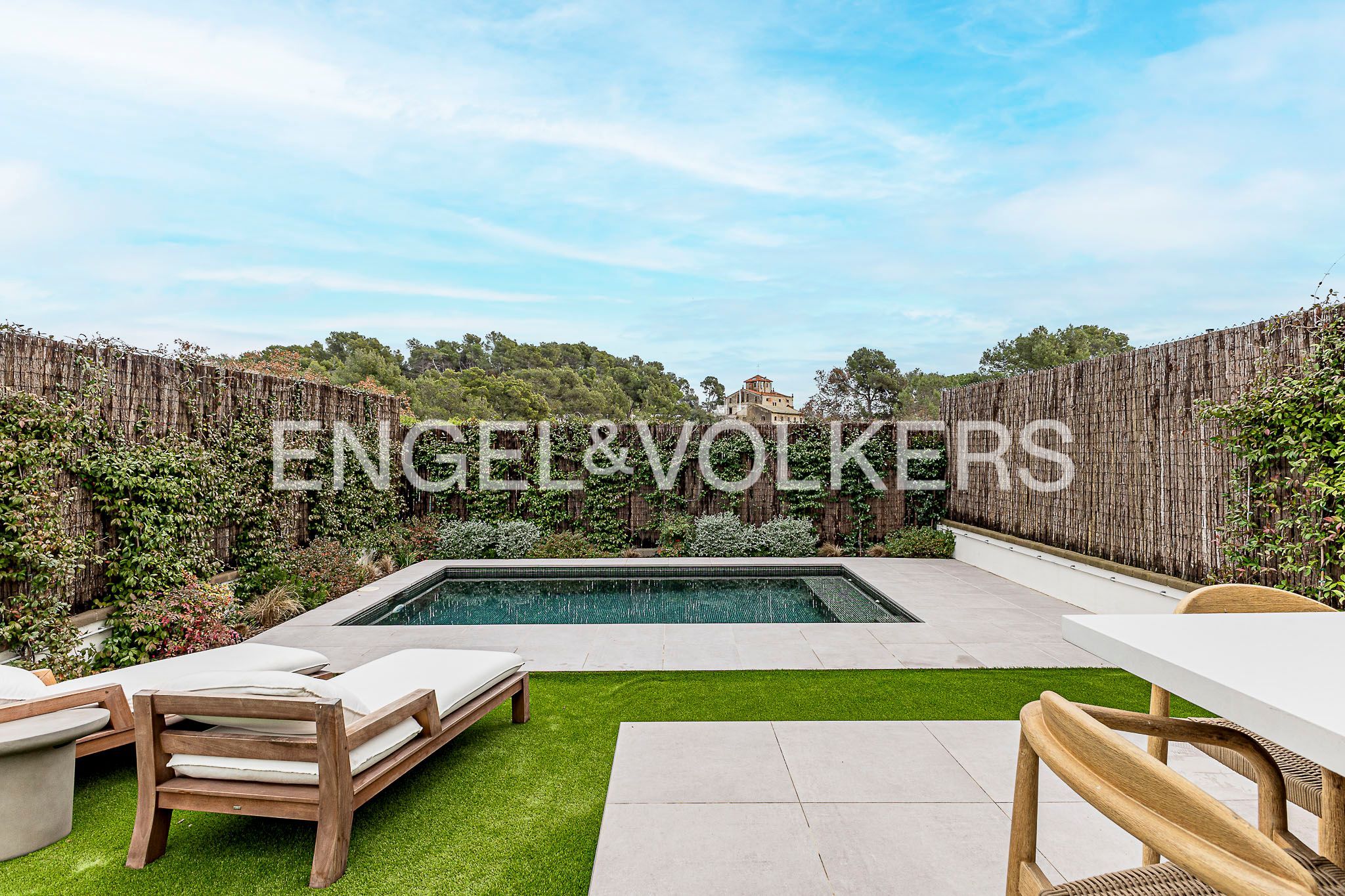 Terrassa de Casa o xalet en venda en Cerdanyola del Vallès amb Aire condicionat, Calefacció i Jardí privat