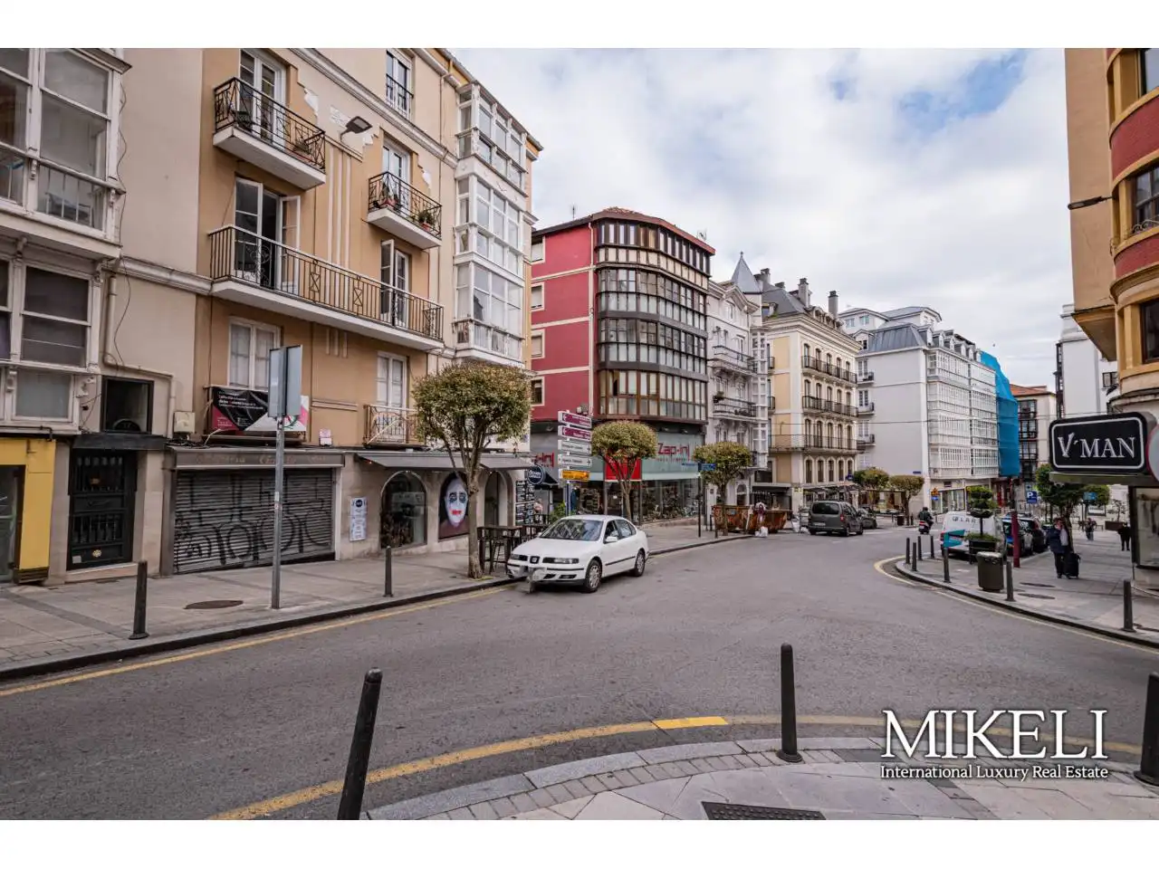 Vista exterior de Local en traspaso en Santander con Aire acondicionado y Alarma