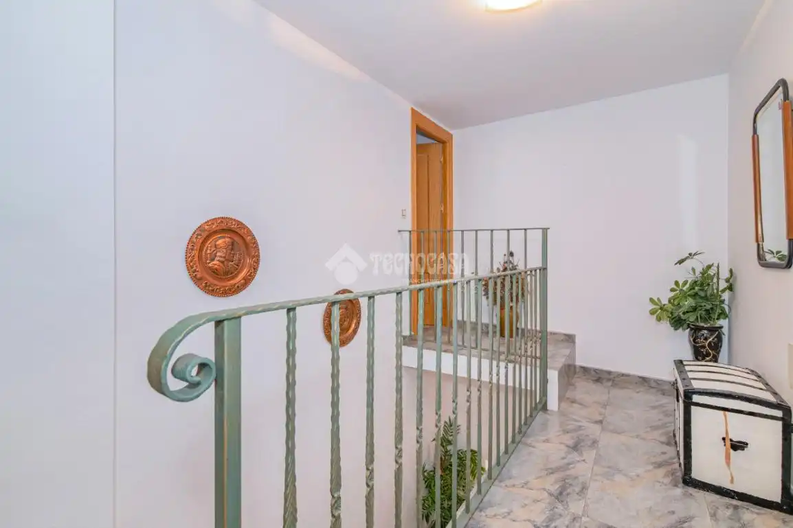 Casa adosada en venda en Loja amb Terrassa