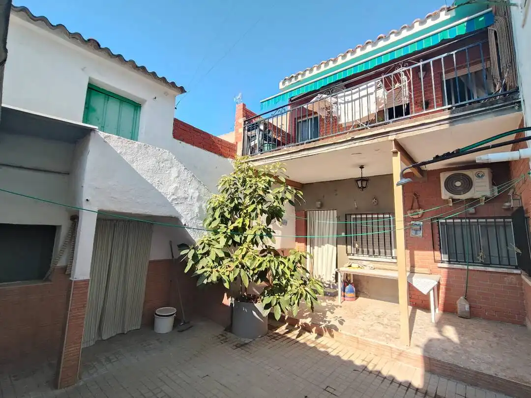 Vista exterior de Casa o chalet en venta en Yuncos con Aire acondicionado, Calefacción y Trastero
