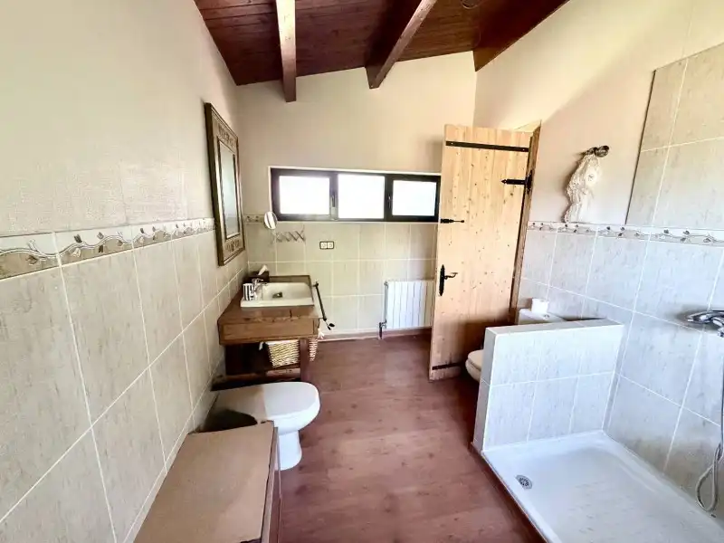 Bathroom of Houses for sale in El Espinar  with Heating, Private garden and Terrace