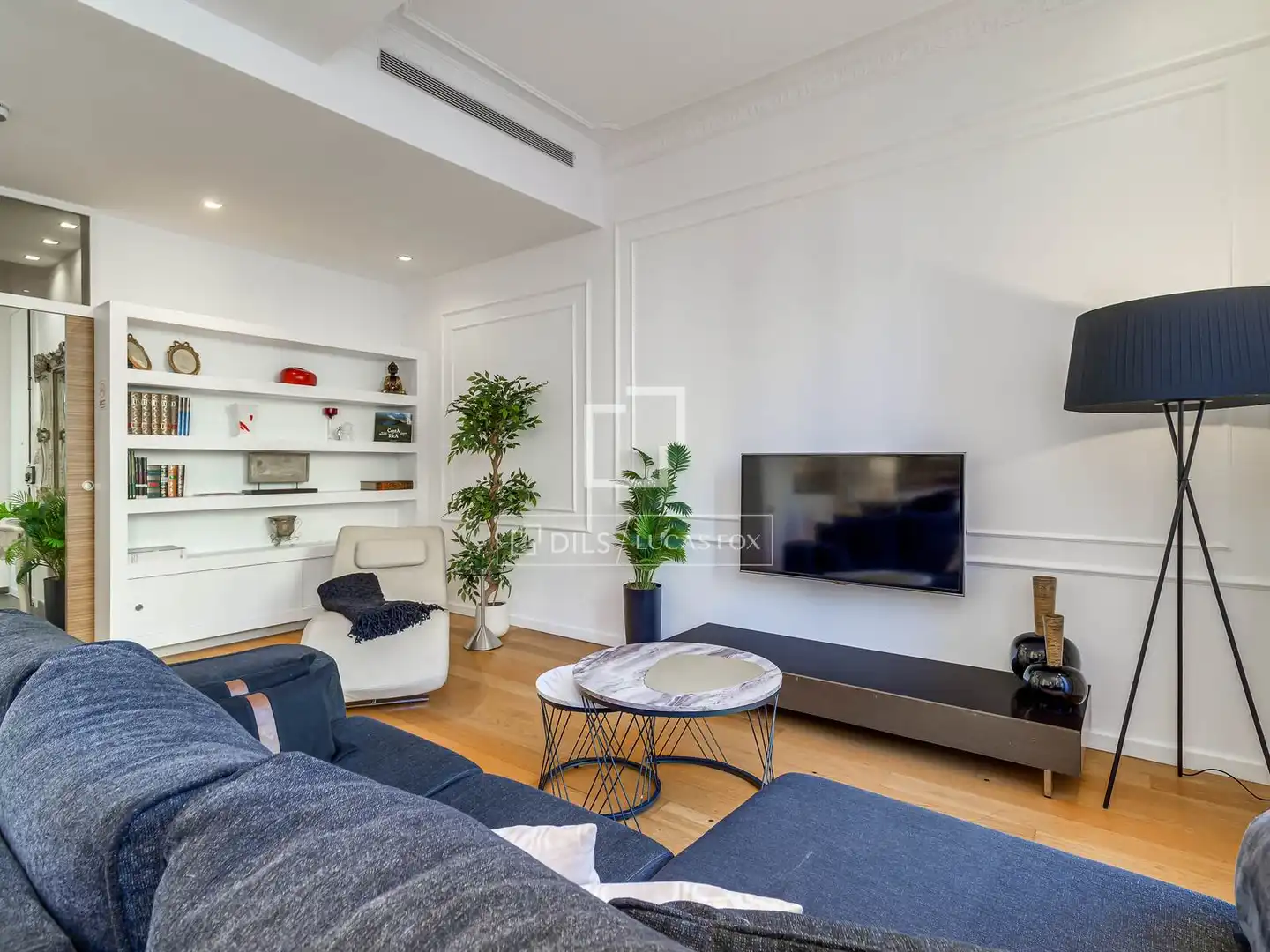 Sala d'estar de Pis en venda en Barcelona amb Aire condicionat, Calefacció i Parquet