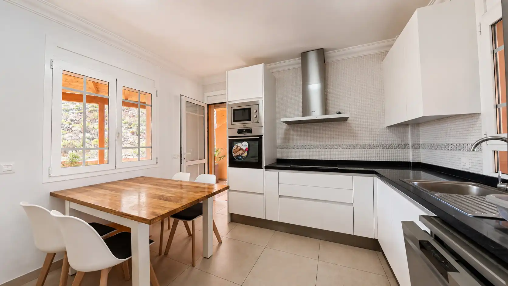 Cocina de Casa o chalet en venta en Arona con Aire acondicionado, Terraza y Trastero