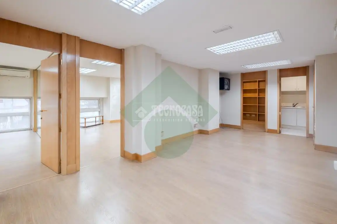 Büro zur Miete in Madrid mit Klimaanlage und Heizung