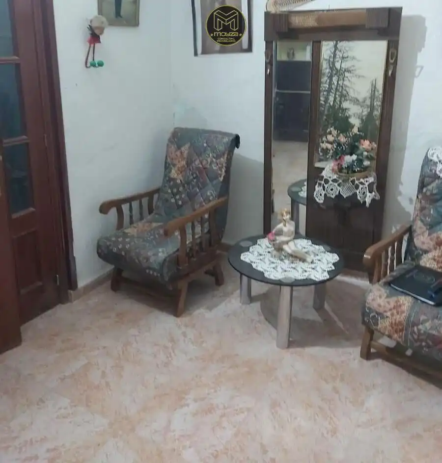 Sala d'estar de Casa o xalet en venda en Fuerte del Rey amb Terrassa