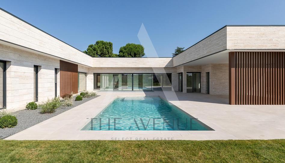 Foto 1 de Casa o xalet en venda a Calle Valle de Tormes, Las Lomas, Madrid