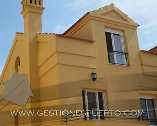 Vista exterior de Casa adosada de lloguer en El Puerto de Santa María amb Aire condicionat, Terrassa i Balcó