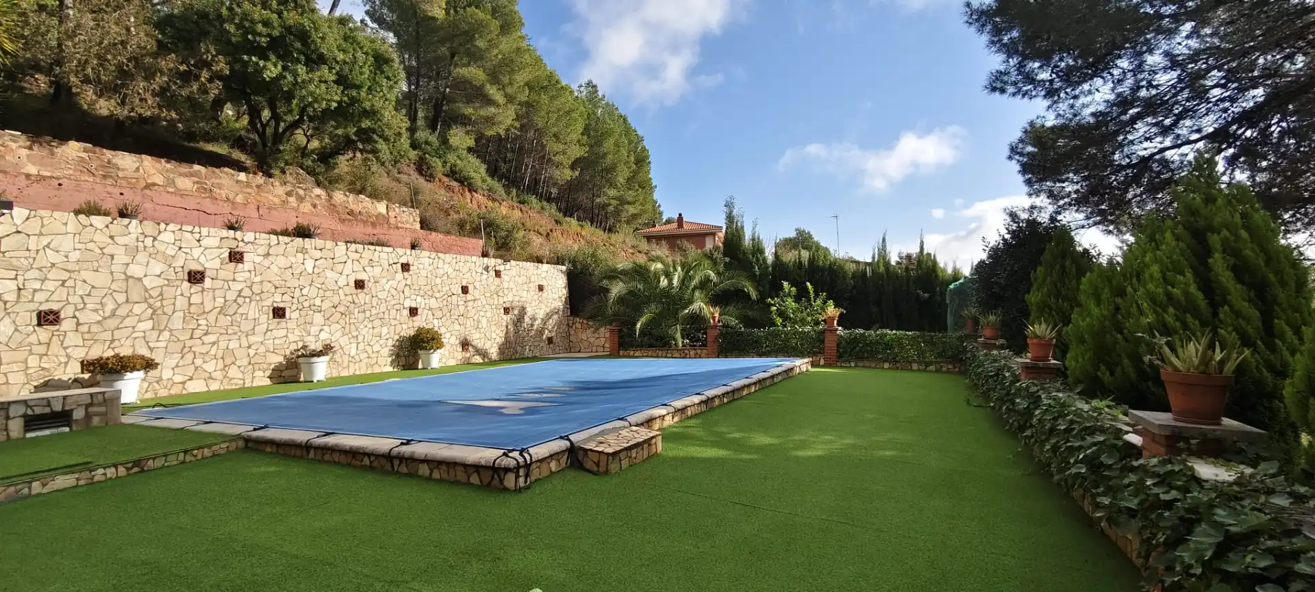 Piscina de Casa o xalet en venda en Cervelló amb Jardí privat, Terrassa i Piscina