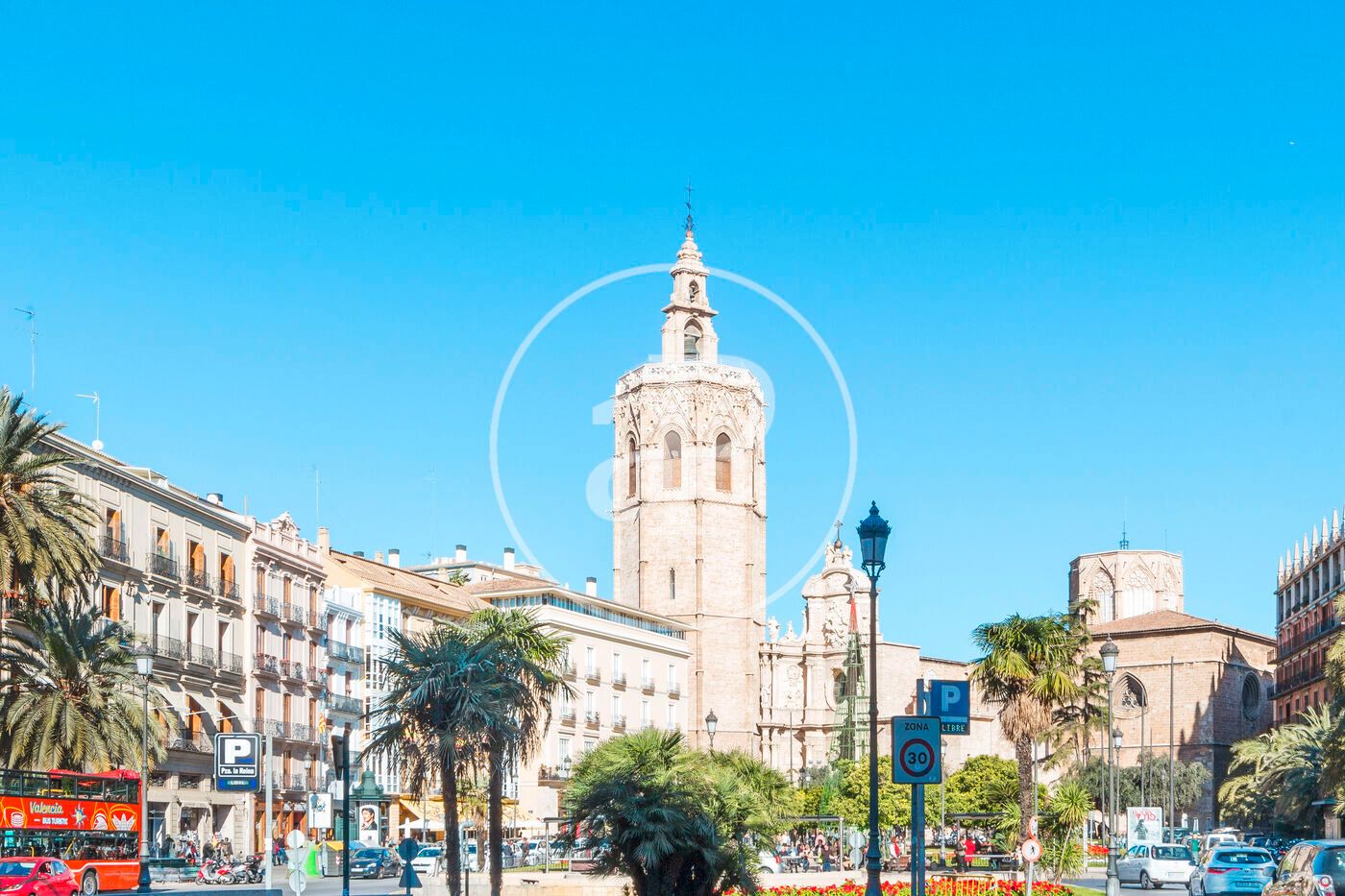 Vista exterior de Àtic en venda en  Valencia Capital amb Aire condicionat, Calefacció i Terrassa