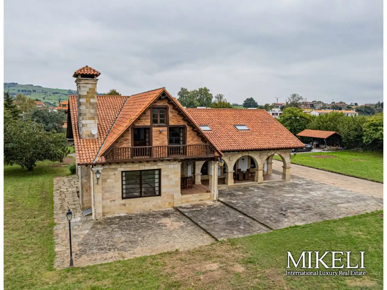 Vista exterior de Casa o chalet en venta en Santillana del Mar con Calefacción, Jardín privado y Parquet