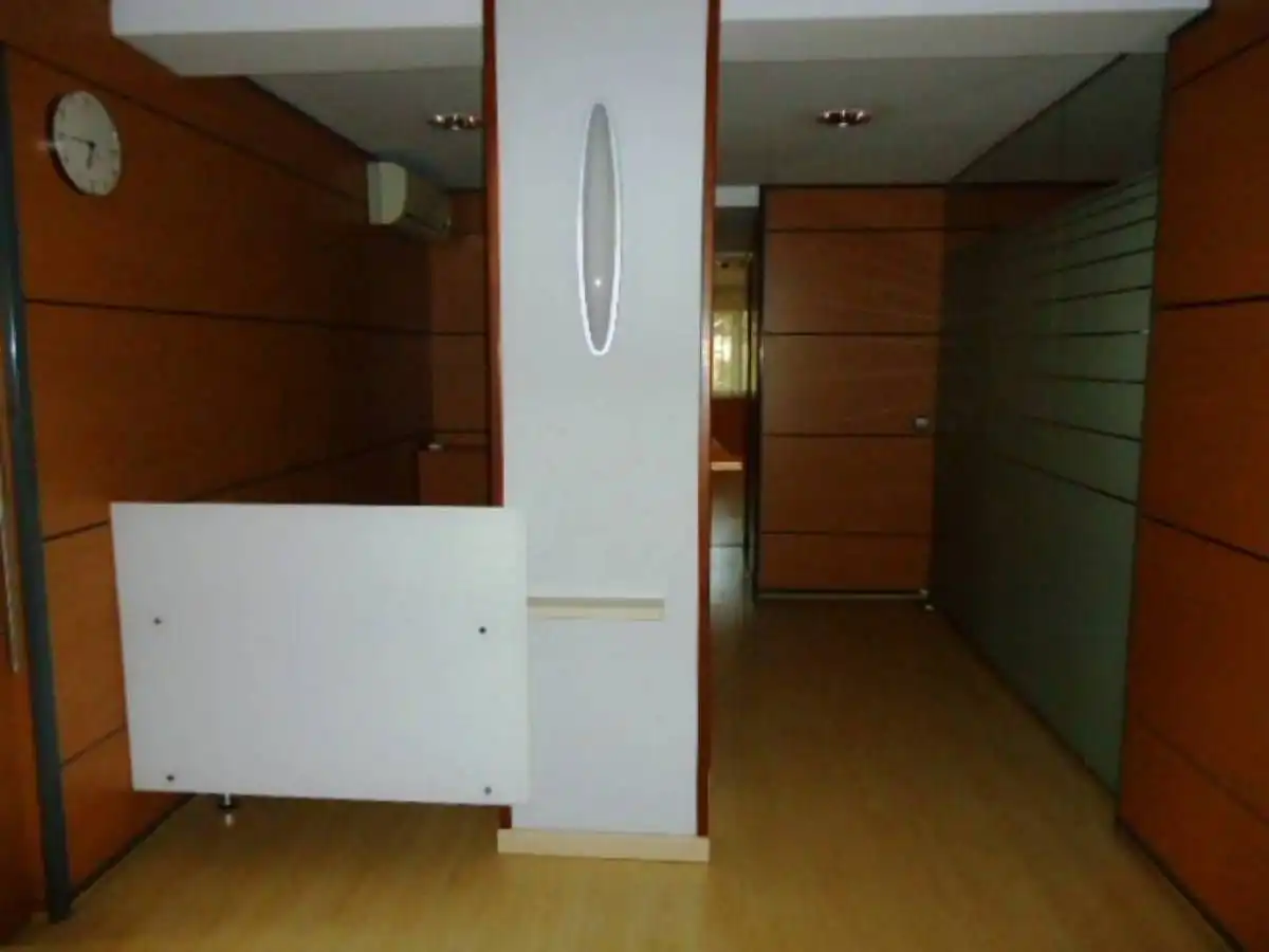 Local comercial de lloguer a Centre - Passeig i Rodalies, imagen 10