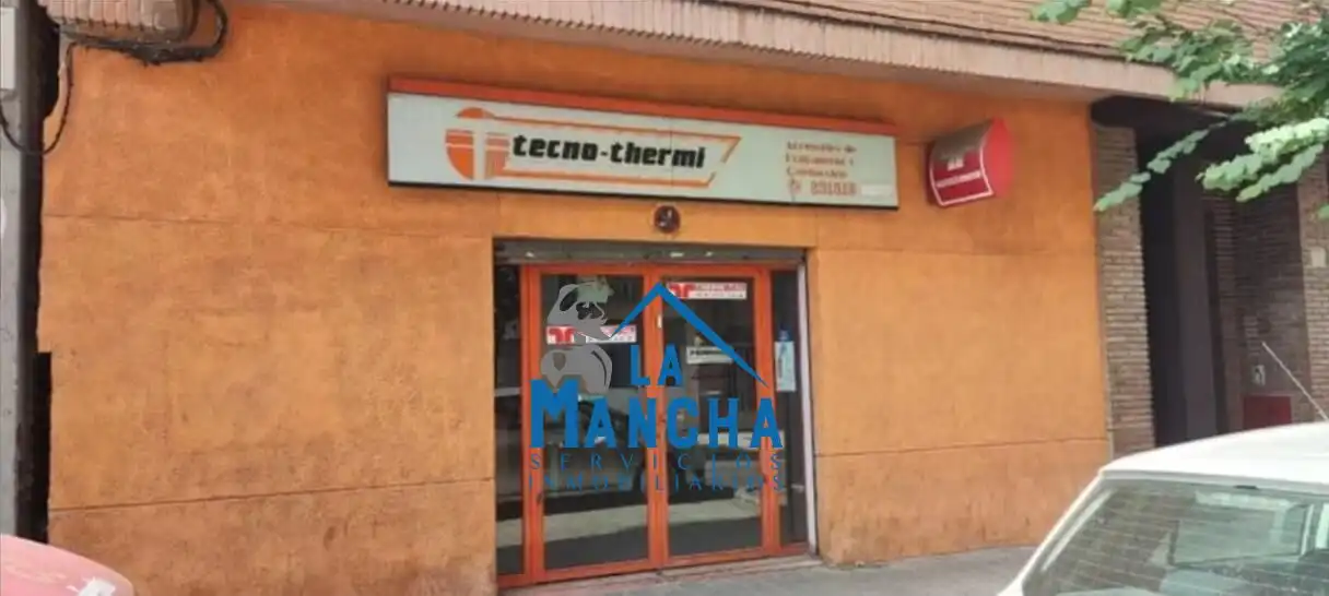 Local en venda a Calle SANTIAGO, El Pilar