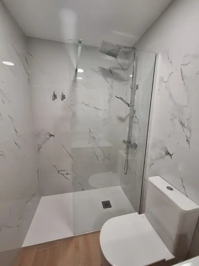 Bany de Pis en venda en  Valencia Capital amb Aire condicionat i Balcó