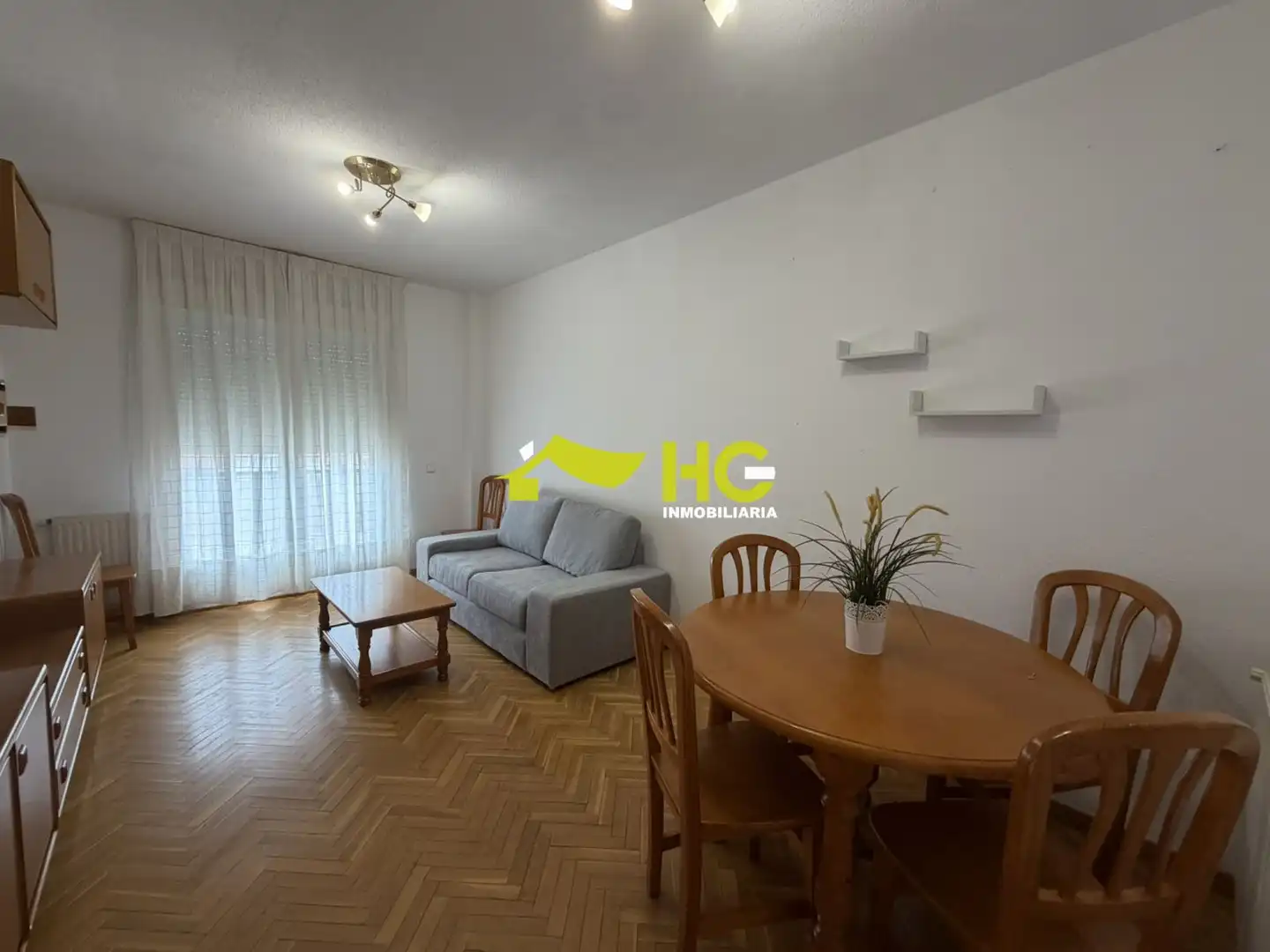 Living room of Flat for rent in Villaviciosa de Odón  with Heating, Parquet flooring and Furnished