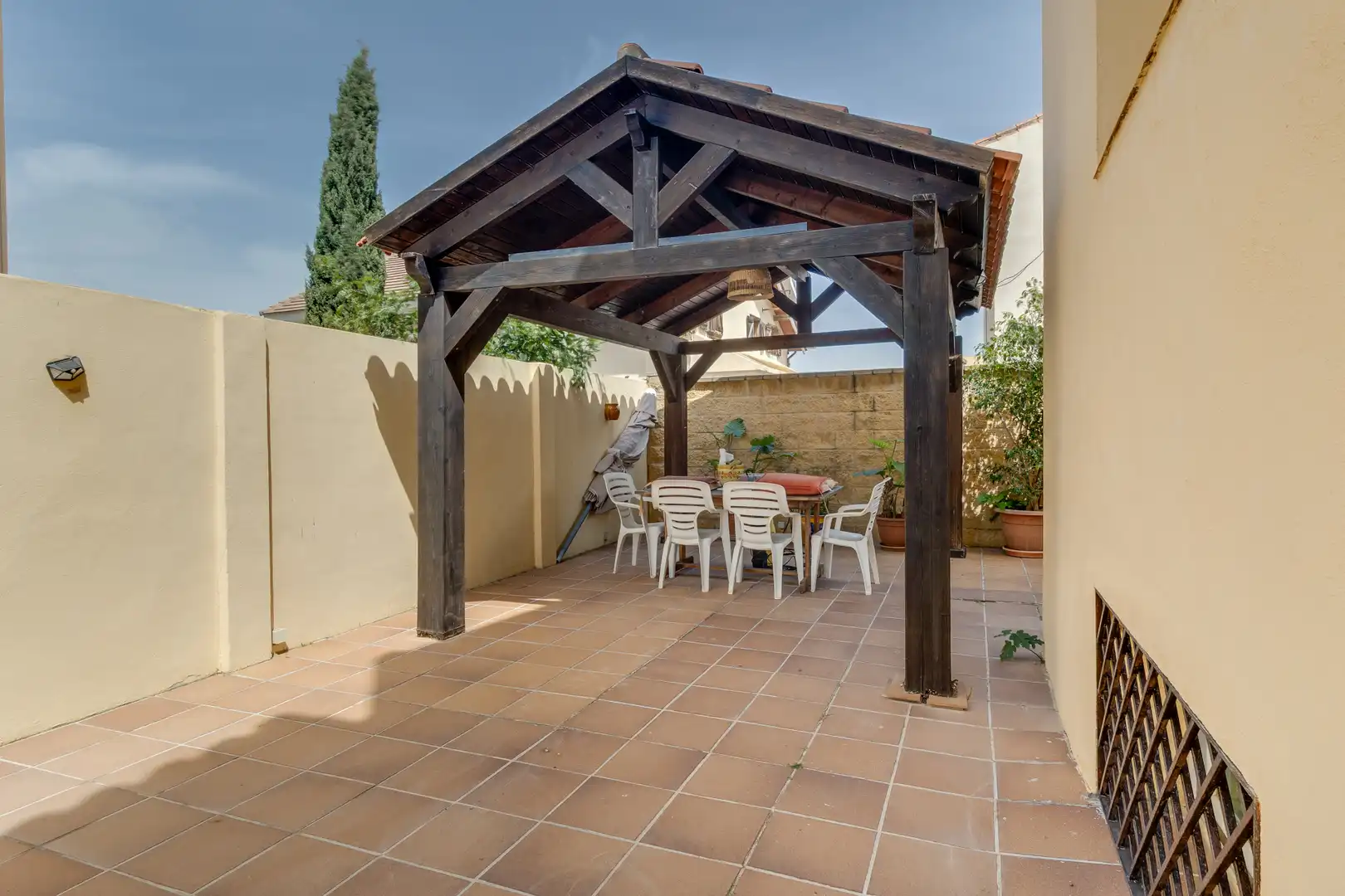 Terrassa de Casa adosada en venda en Alhaurín de la Torre amb Aire condicionat, Jardí privat i Terrassa