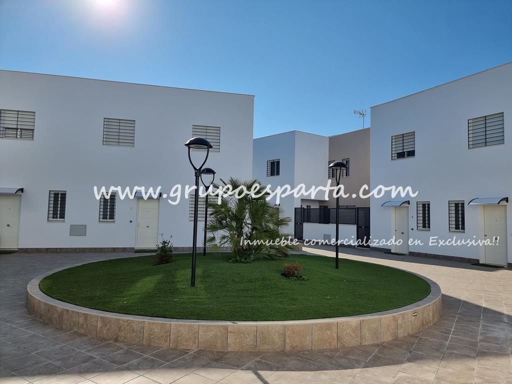 Duplex to rent in Calle Velazquez, Villanueva del Ariscal