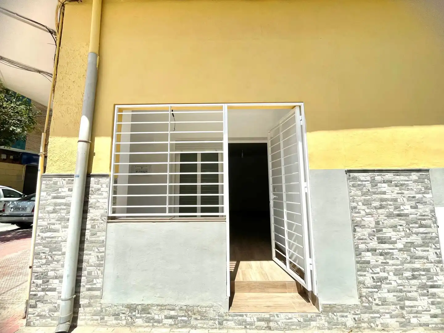 Vista exterior de Planta baja en venta en San Vicente del Raspeig / Sant Vicent del Raspeig