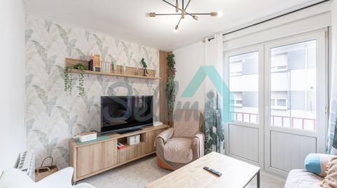 Foto 2 de Piso de alquiler en Cirujeda, Ceares, Gijón