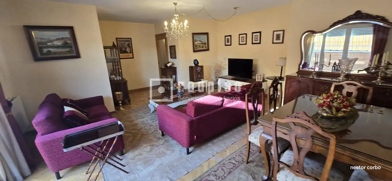 Living room of Flat for sale in Torrejón de Ardoz  with Heating, Private garden and Parquet flooring