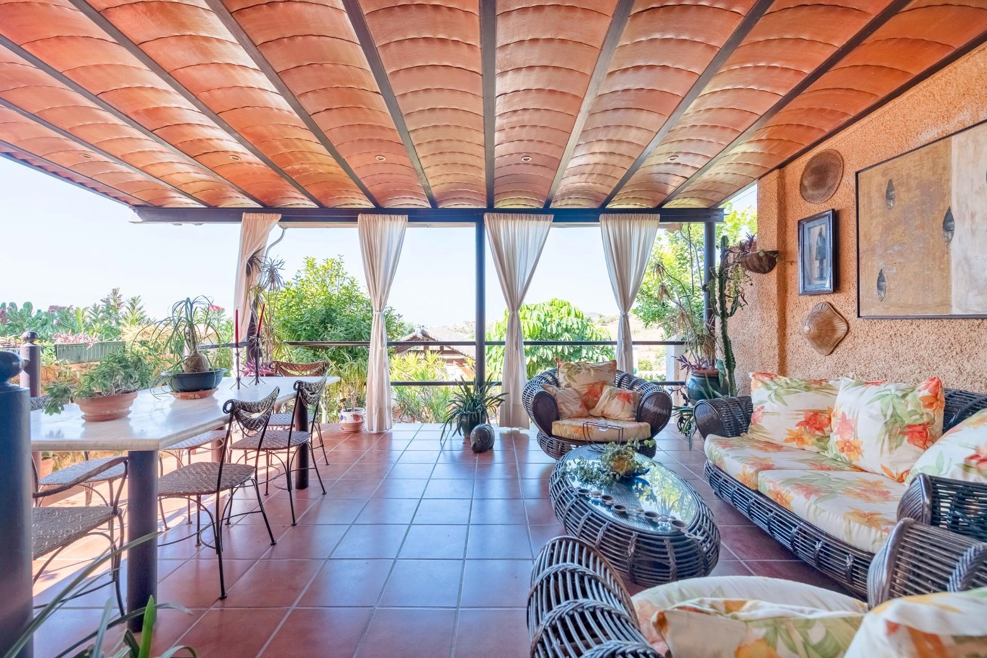 Terraza de Casa adosada en venta en Vélez-Málaga con Aire acondicionado, Jardín privado y Terraza