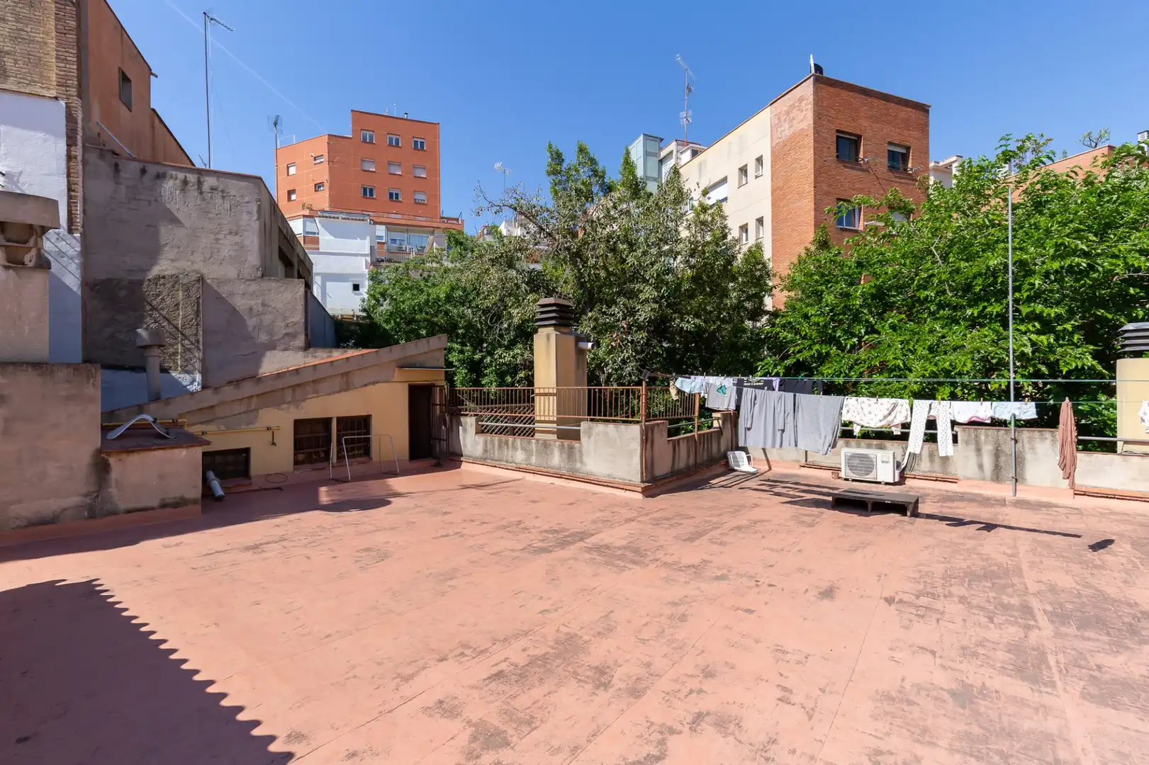 Terrassa de Casa adosada en venda en Barcelona amb Terrassa i Traster