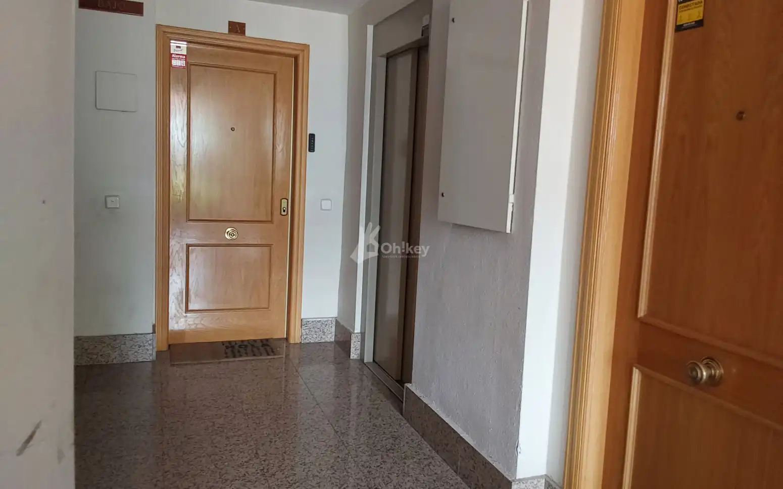 Wohnung zum Verkauf in Arcicóllar mit Heizung, Privatgarten und Terrasse