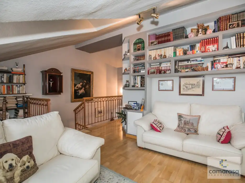Sala de estar de Casa o chalet en venta en Ávila con Jardín privado, Piscina y Piscina comunitaria