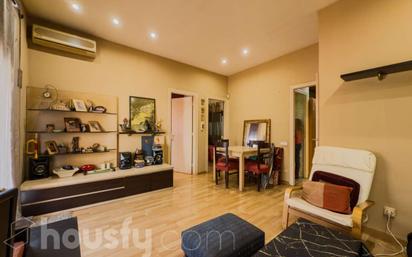 Living room of Flat for sale in Cornellà de Llobregat  with Air Conditioner, Parquet flooring and Balcony